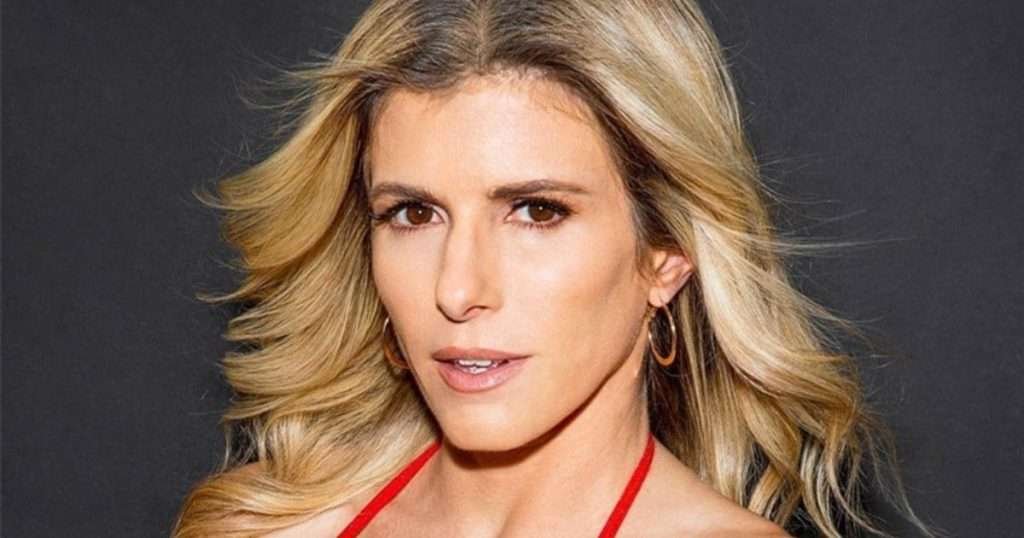 Cory Chase Net Worth 2025: Verified Estimate & Income Breakdown Financial-themed feature image with a confident woman, rising income charts, and Cory Chase Net Worth Net Worth 2025 text.